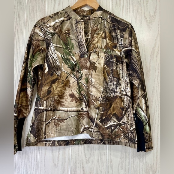 Sportsman Warehouse Outfitters  Camo Camouflaged Button Front Top Sz S NWOT - Picture 1 of 5